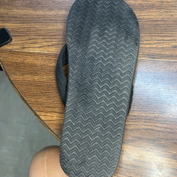 Levi's Black and Brown Men's Flip Flops - Picture 7 of 7